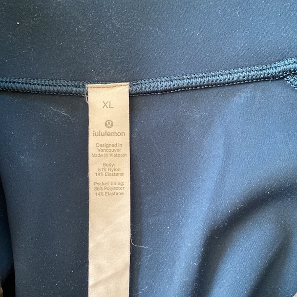 Lululemon Spacer 1/2 Zip - Picture 3 of 7